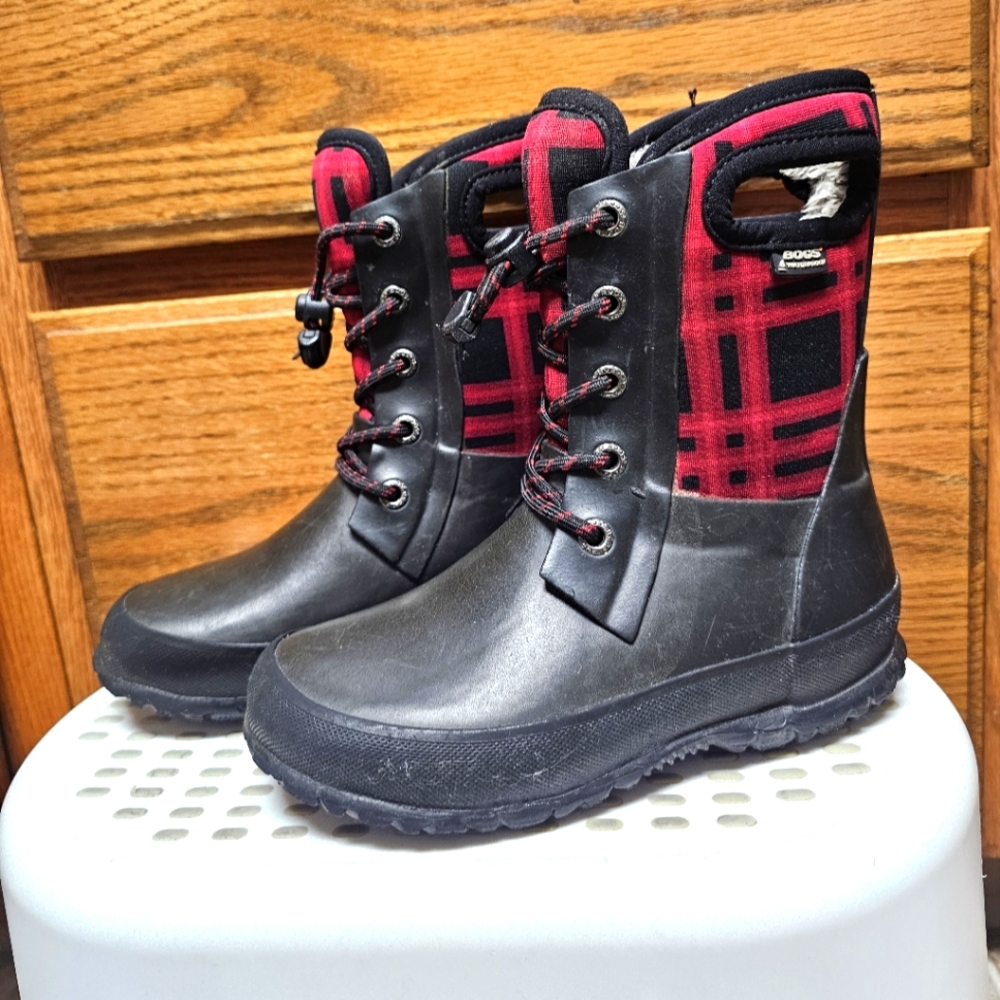 BOGS | Amanda Plaid Insulated Boots Black Red Size 11